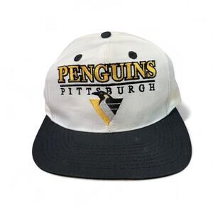 Vintage 90s pittsburgh penguins logo 7 nhl snapback hat